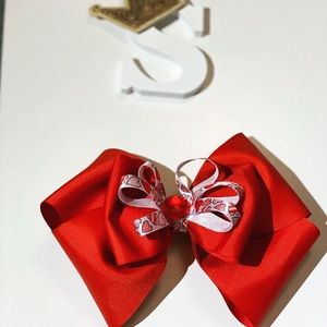 Red bow